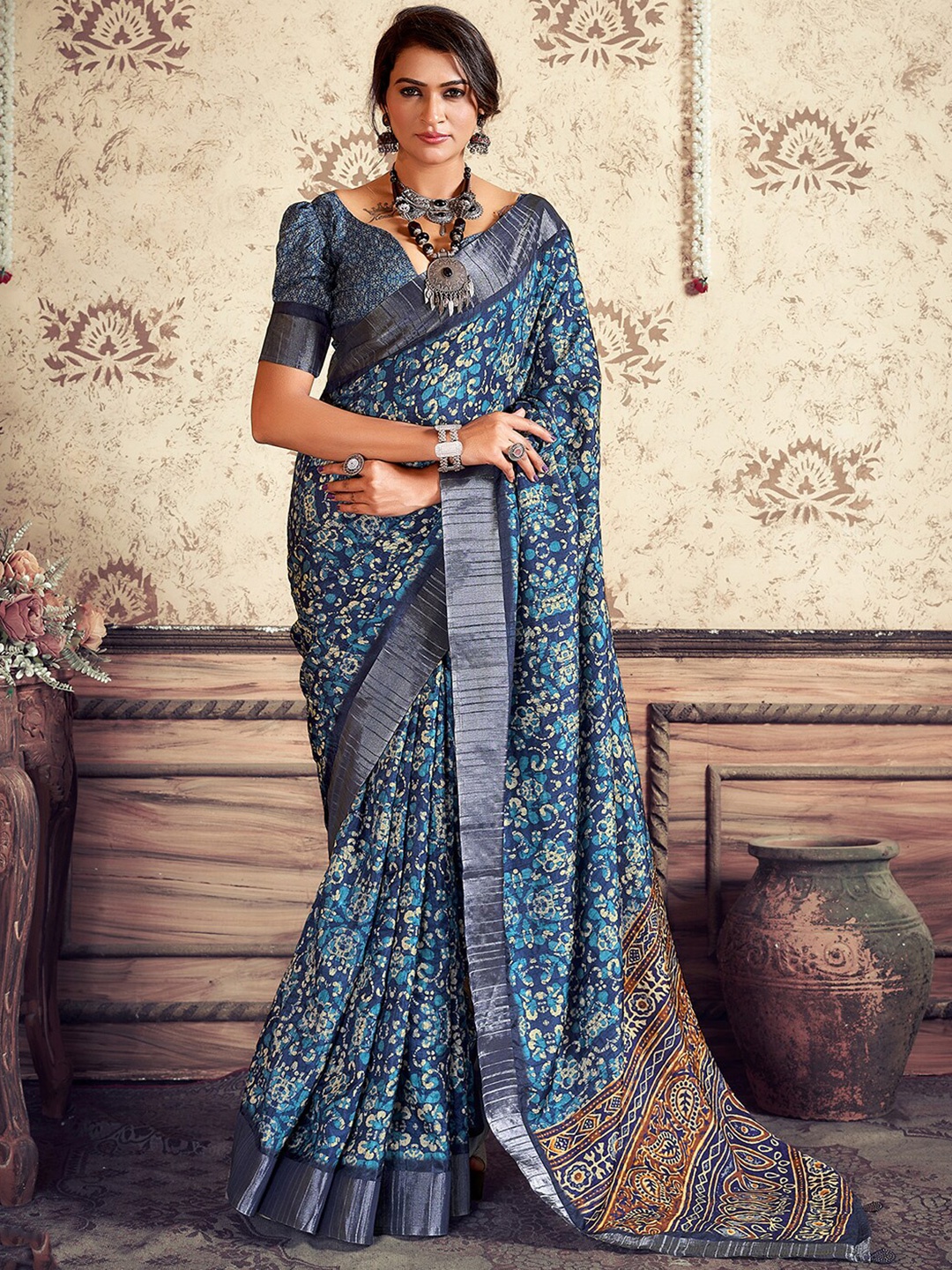 

Satrani Geometric Printed Zari Art Silk Fusion Saree, Navy blue