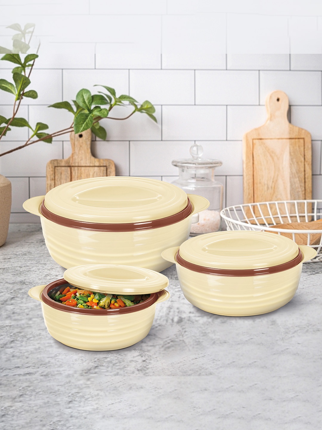 

Milton Aspire Jr. Beige Set Of 3 Inner Stainless Steel Casseroles 370ml 725ml 1.18L