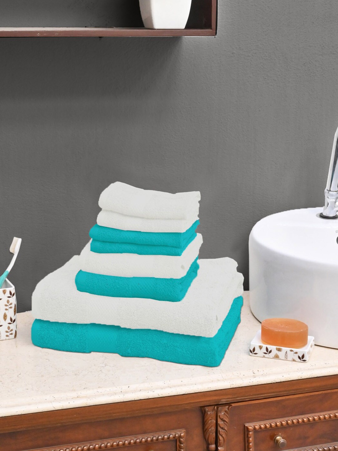 

AVI Living White Blue 8 Pieces 500 GSM Cotton Towel Set