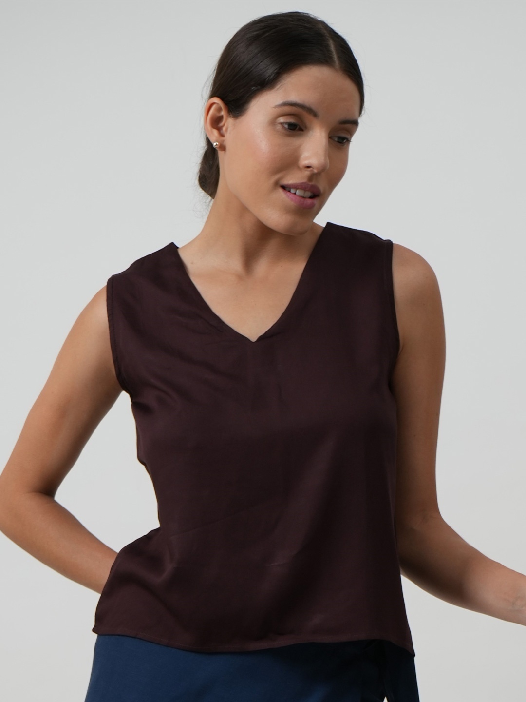 

Saltpetre V-Neck Casual Top, Coffee brown