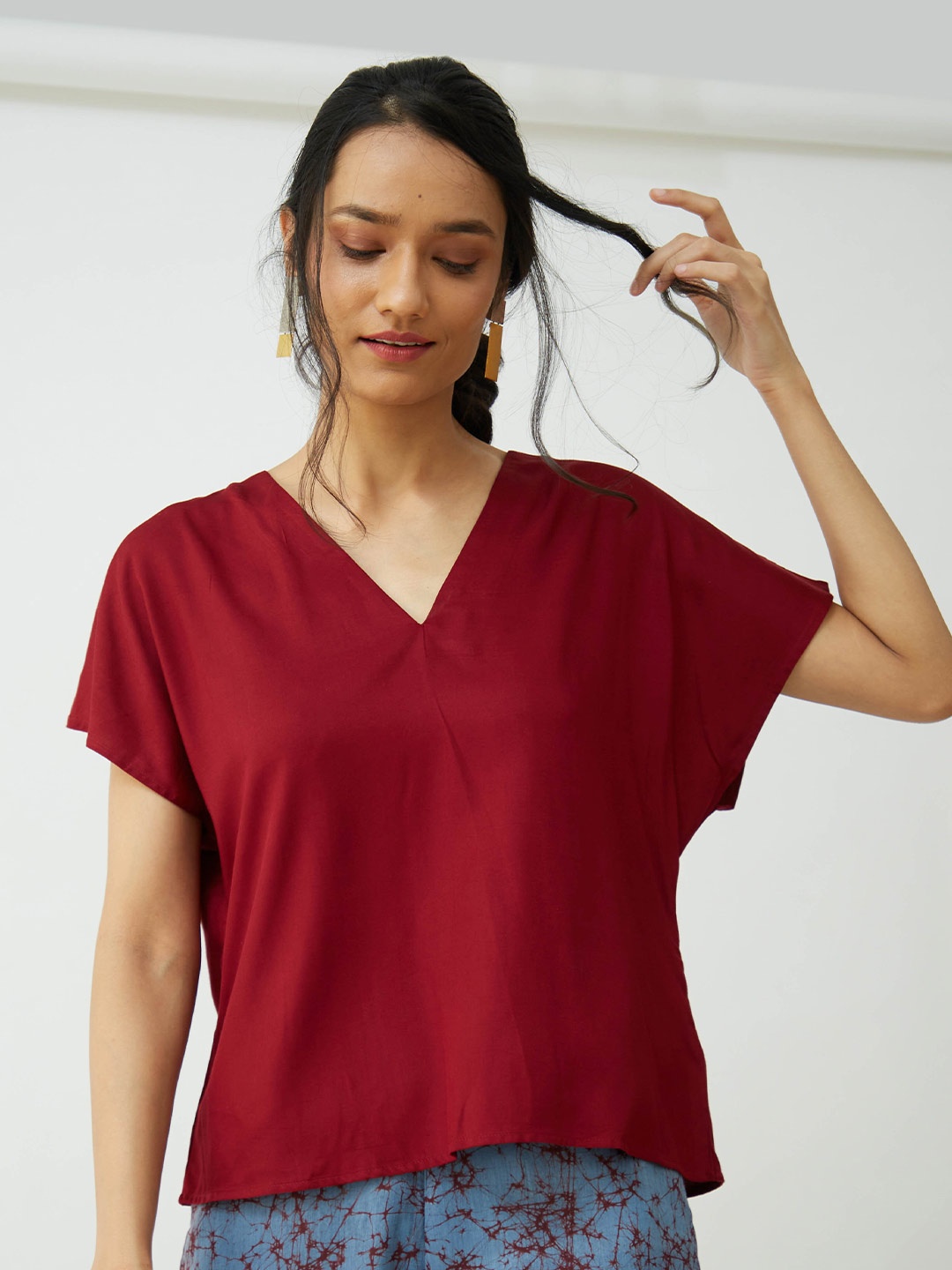 

Saltpetre V-Neck Kimono Sleeves Top, Maroon