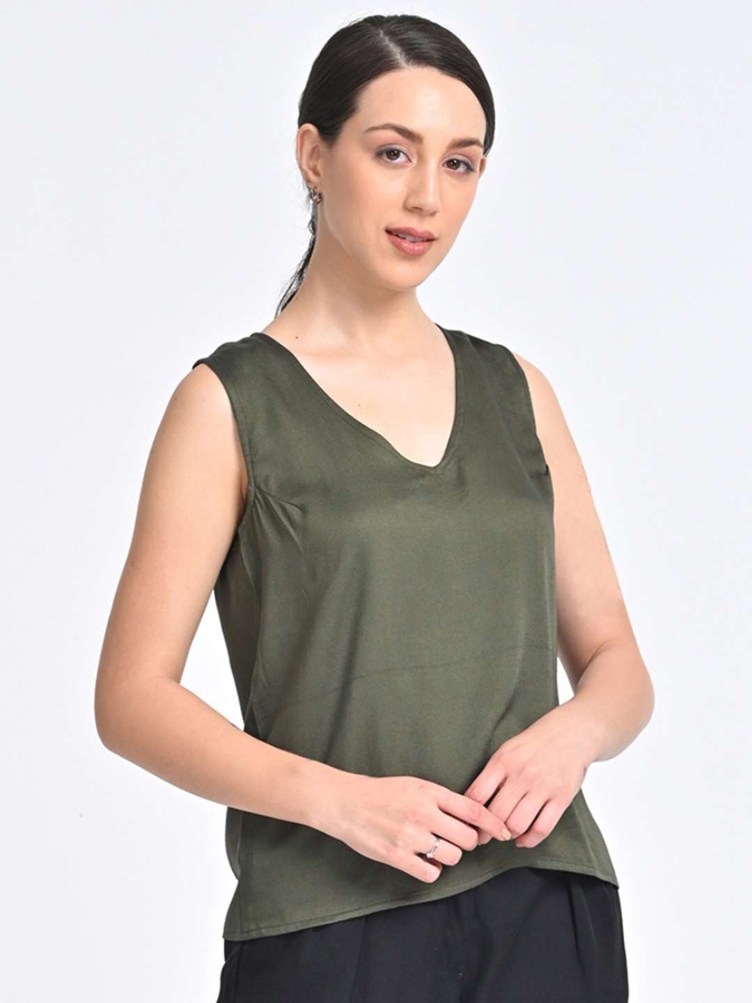 

Saltpetre V-Neck Regular Top, Olive