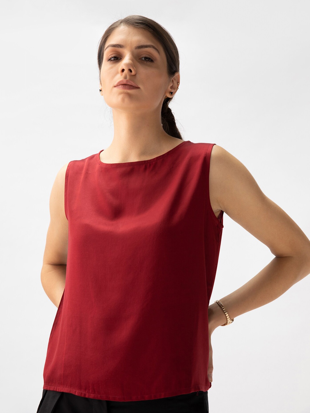 

Saltpetre Boat Neck Satin Top, Maroon