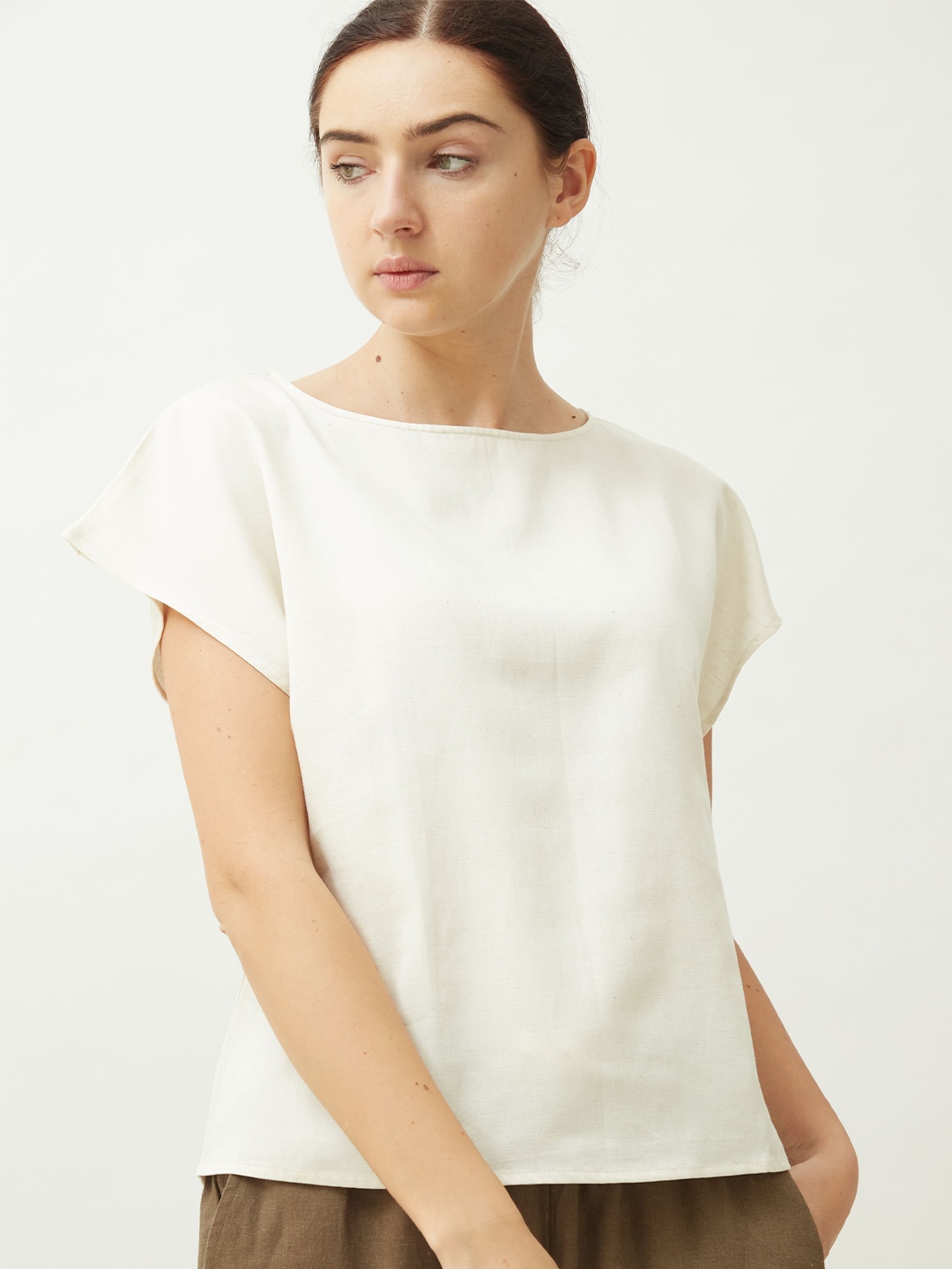 

Saltpetre Boat Neck Extended Sleeves Top, Cream