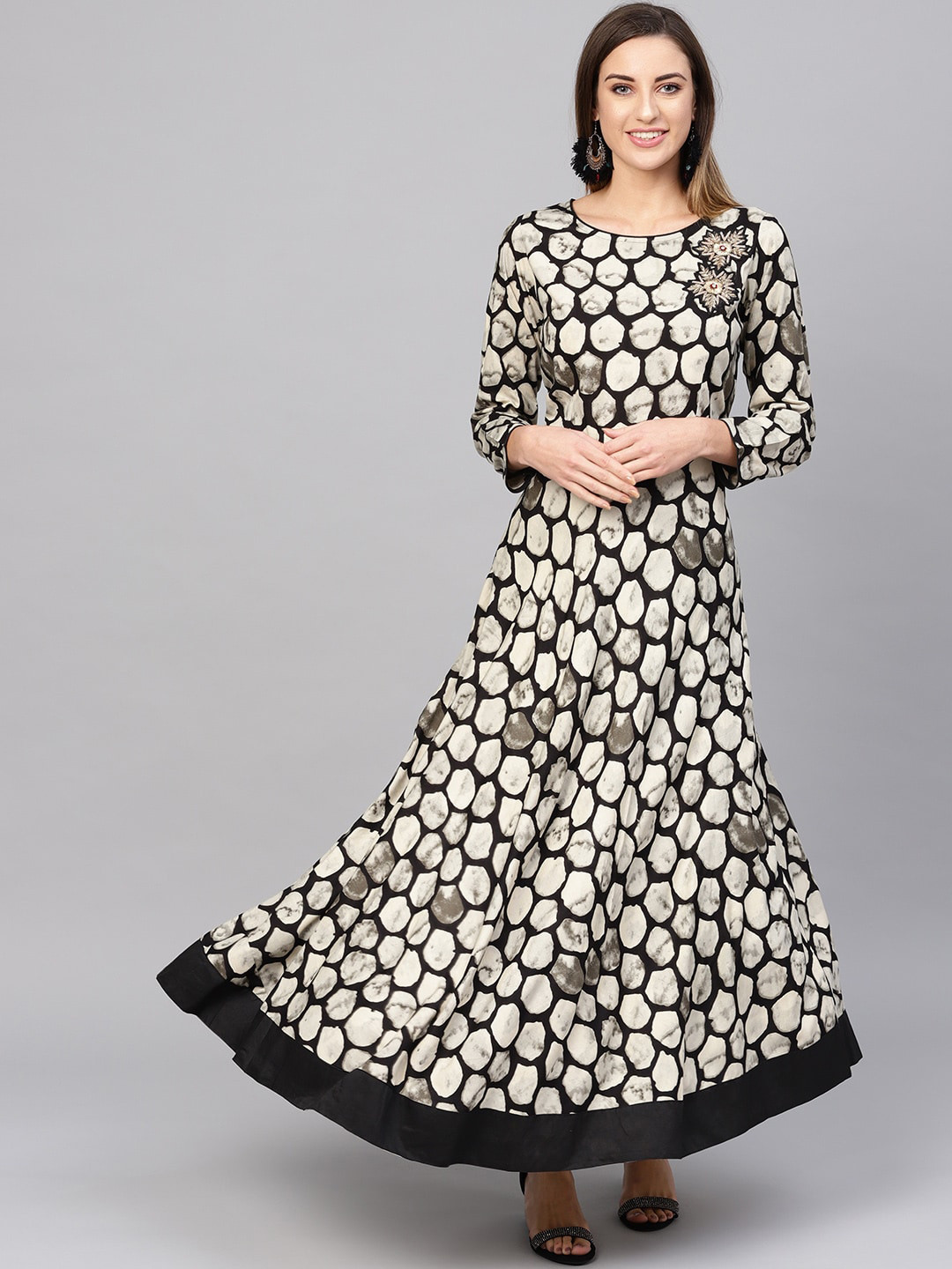 

KALINI Embroidered Anarkali Kurta, Black