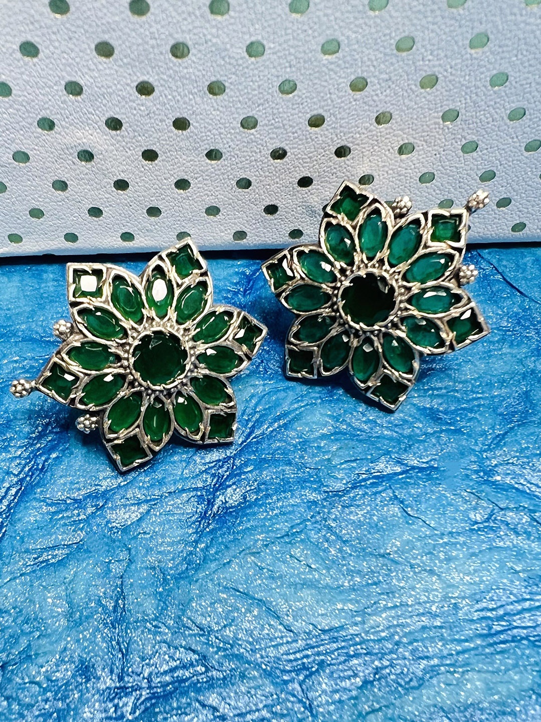 

Arte Jewels 925 Sterling Silver Stones Studded Floral Oxidised Studs Earrings