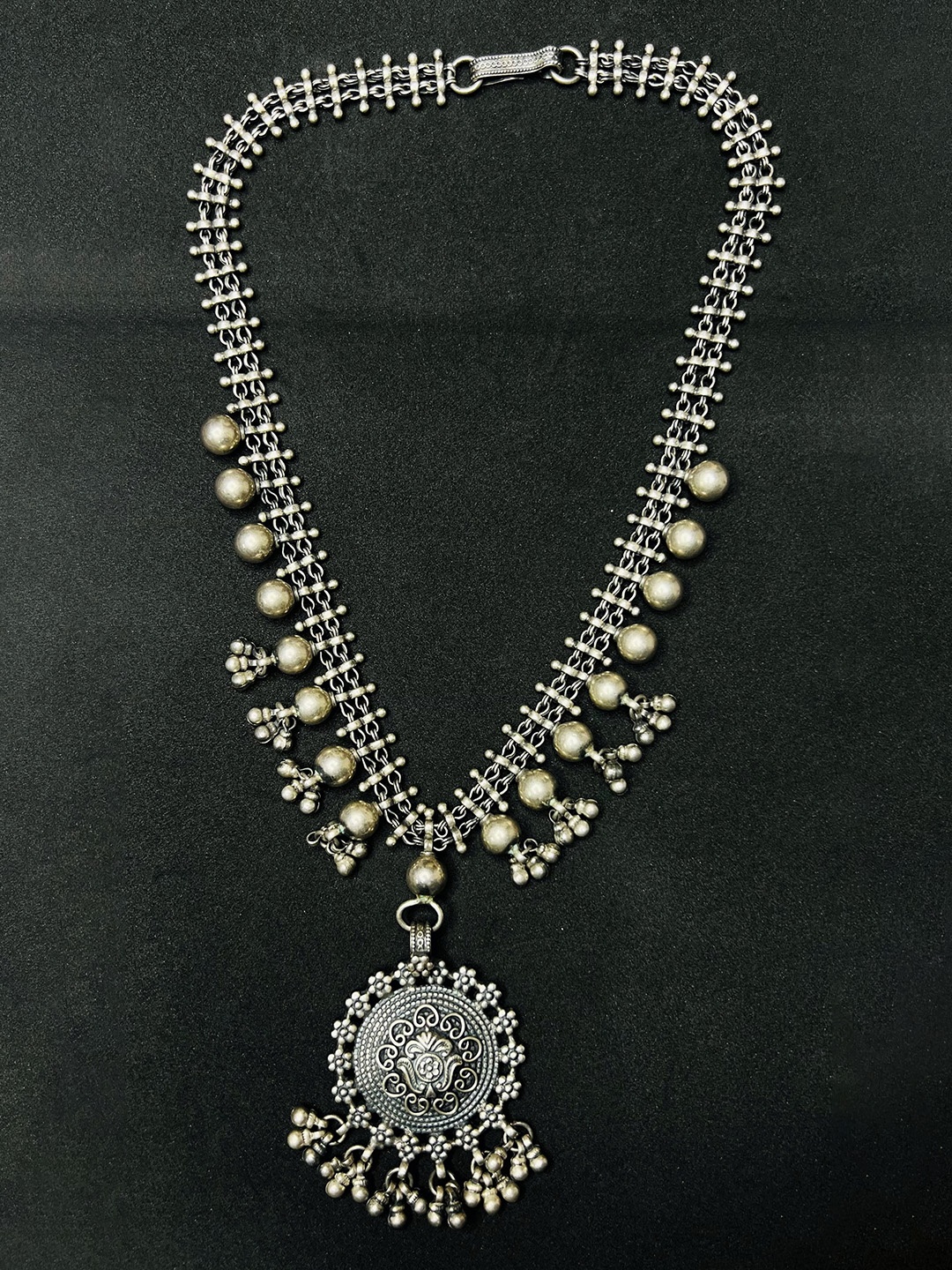 

Arte Jewels Silver-Toned Sterling Silver Antique Necklace