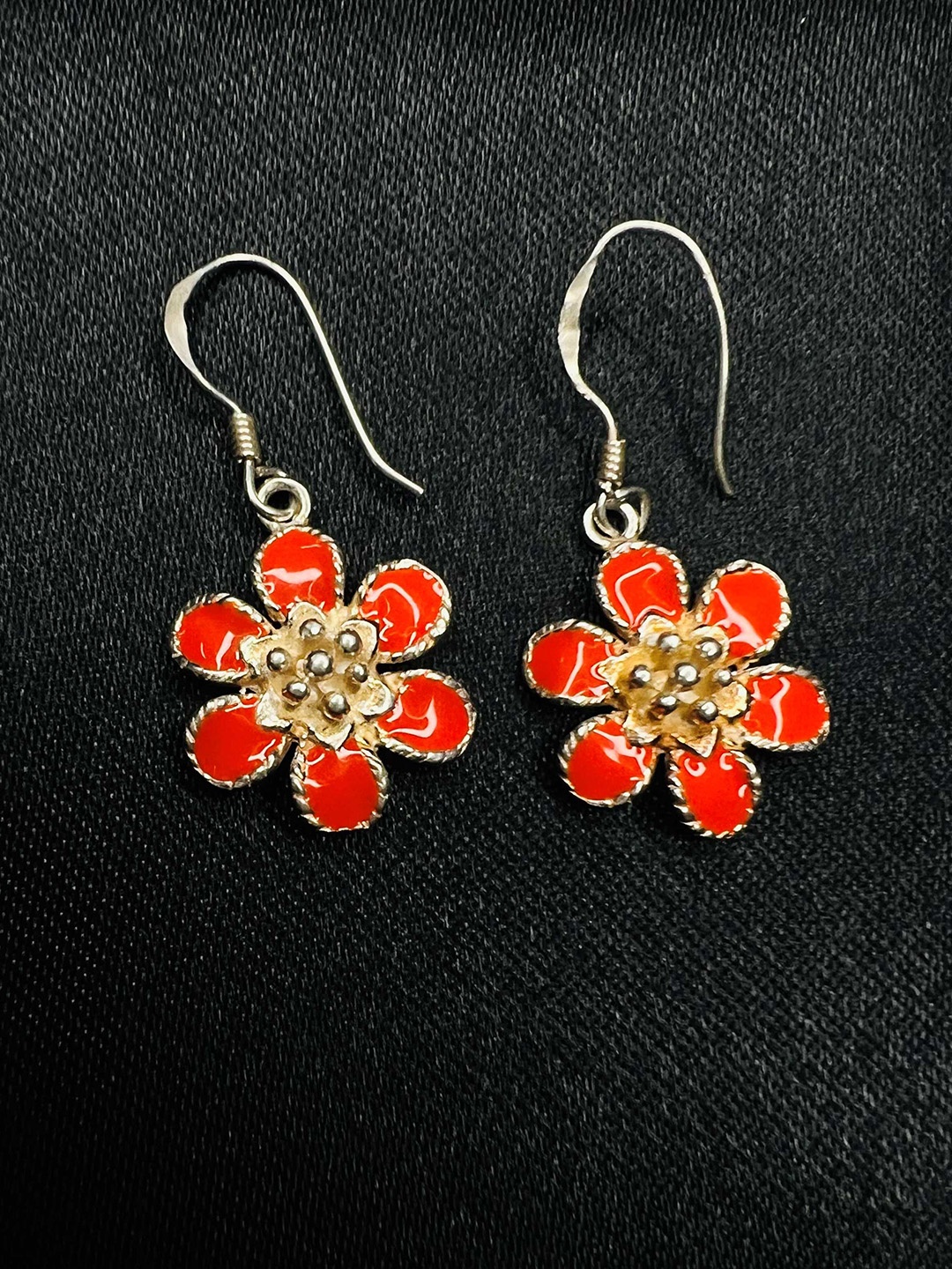 

Arte Jewels 925 Sterling Silver Floral Enamelled Drop Earrings