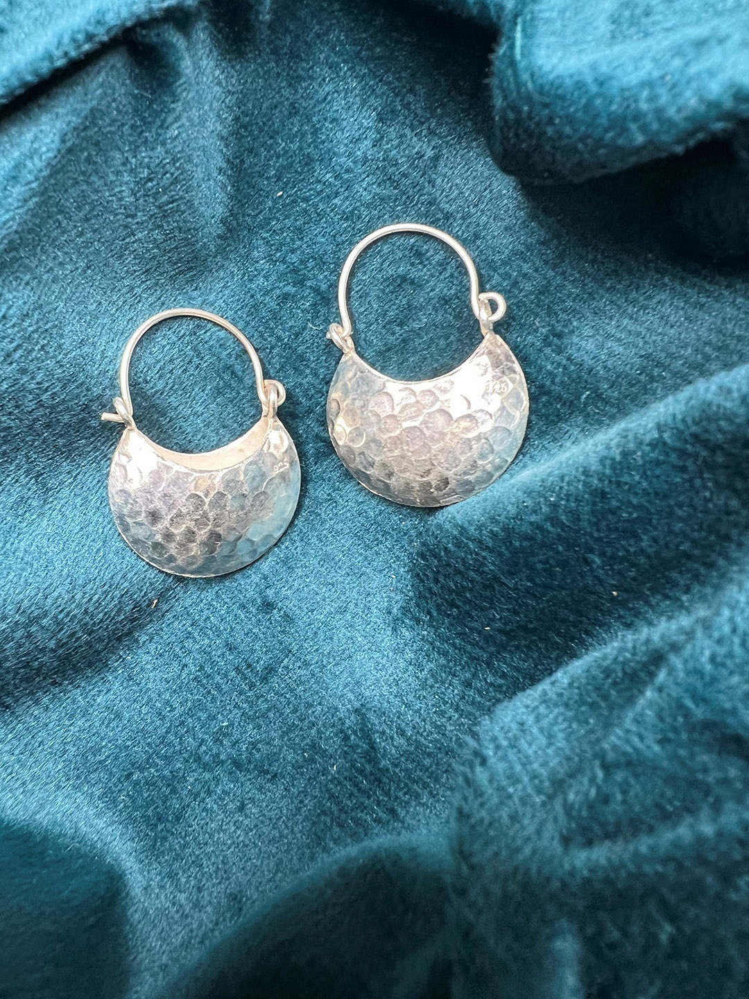 

Arte Jewels 925 Sterling Silver Circular Hoop Earrings