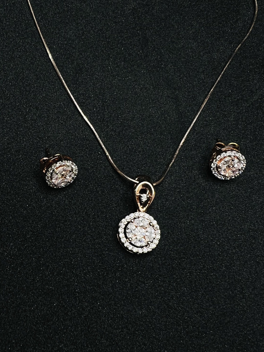 

Arte Jewels 925 Sterling Silver Rose Gold-Plated Stone-Studded Jewellery Set