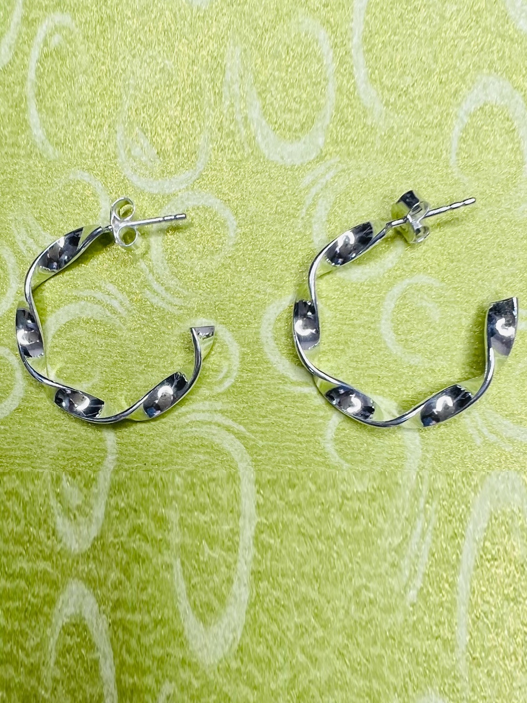 

Arte Jewels 92.5 Sterling Silver Contemporary Half Hoop Earrings