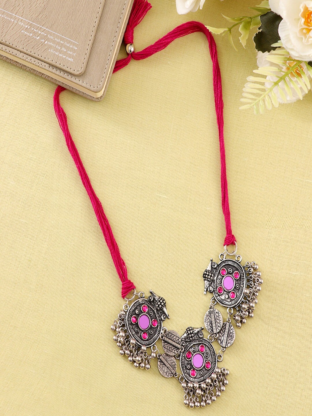 

UNIVERSITY TRENDZ Silver Plated Oxidised Stones Studded Necklace