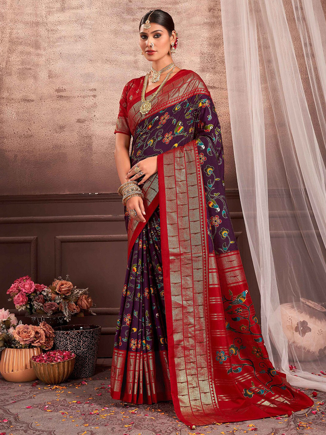 

Mitera Floral Printed Silk Cotton Zari Saree, Burgundy