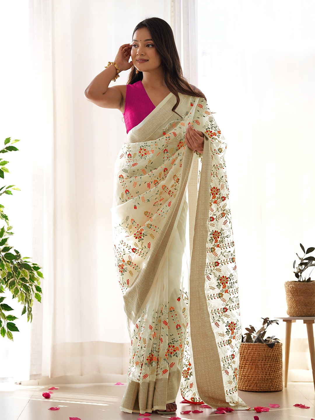 

Munir Floral Embroidered Organza Heavy Work Saree, Yellow