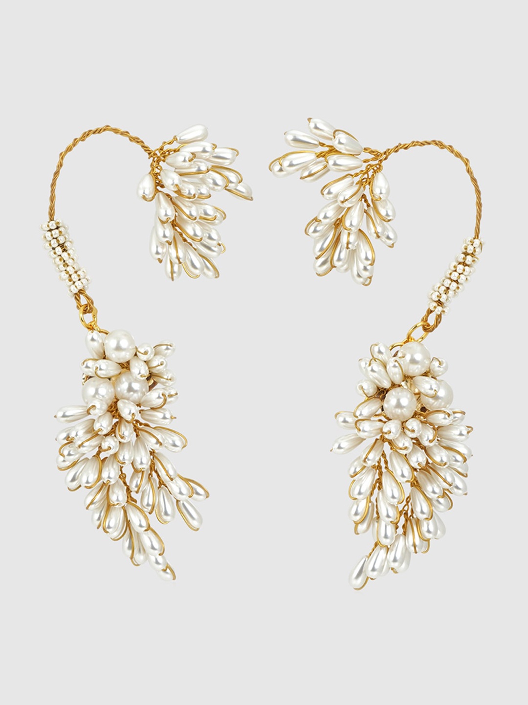 

D'oro Pearls Ear Cuff, White