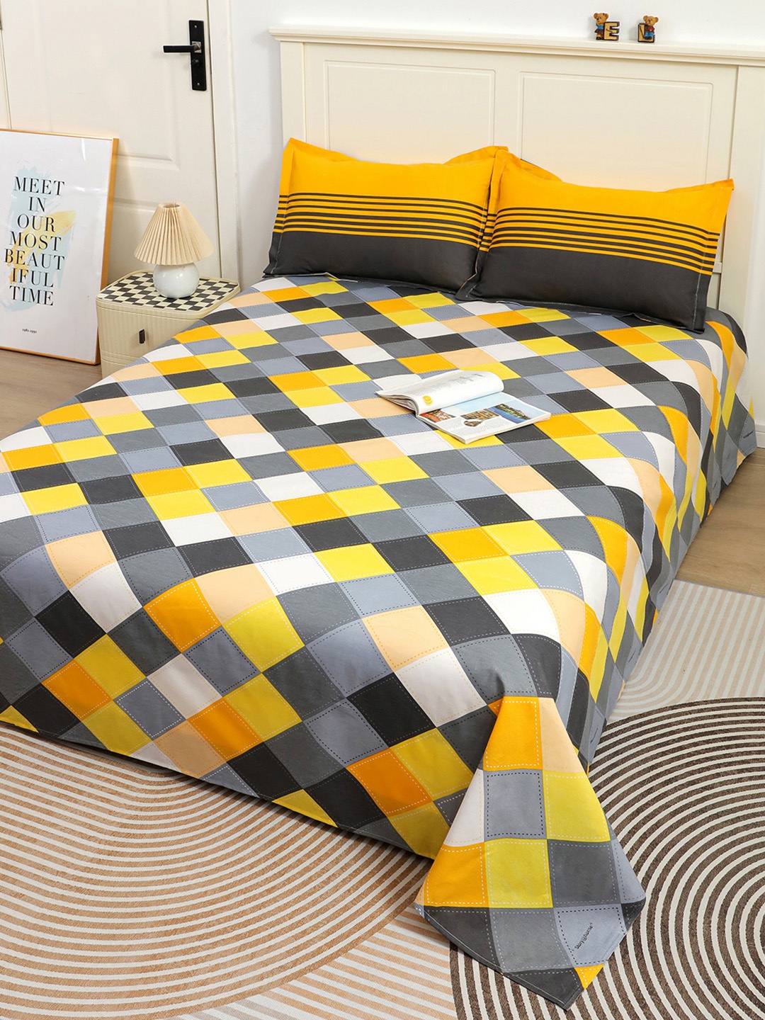 

Story@home Grey Yellow Geometric 144 TC Queen Bedsheet with 2 Pillow Covers