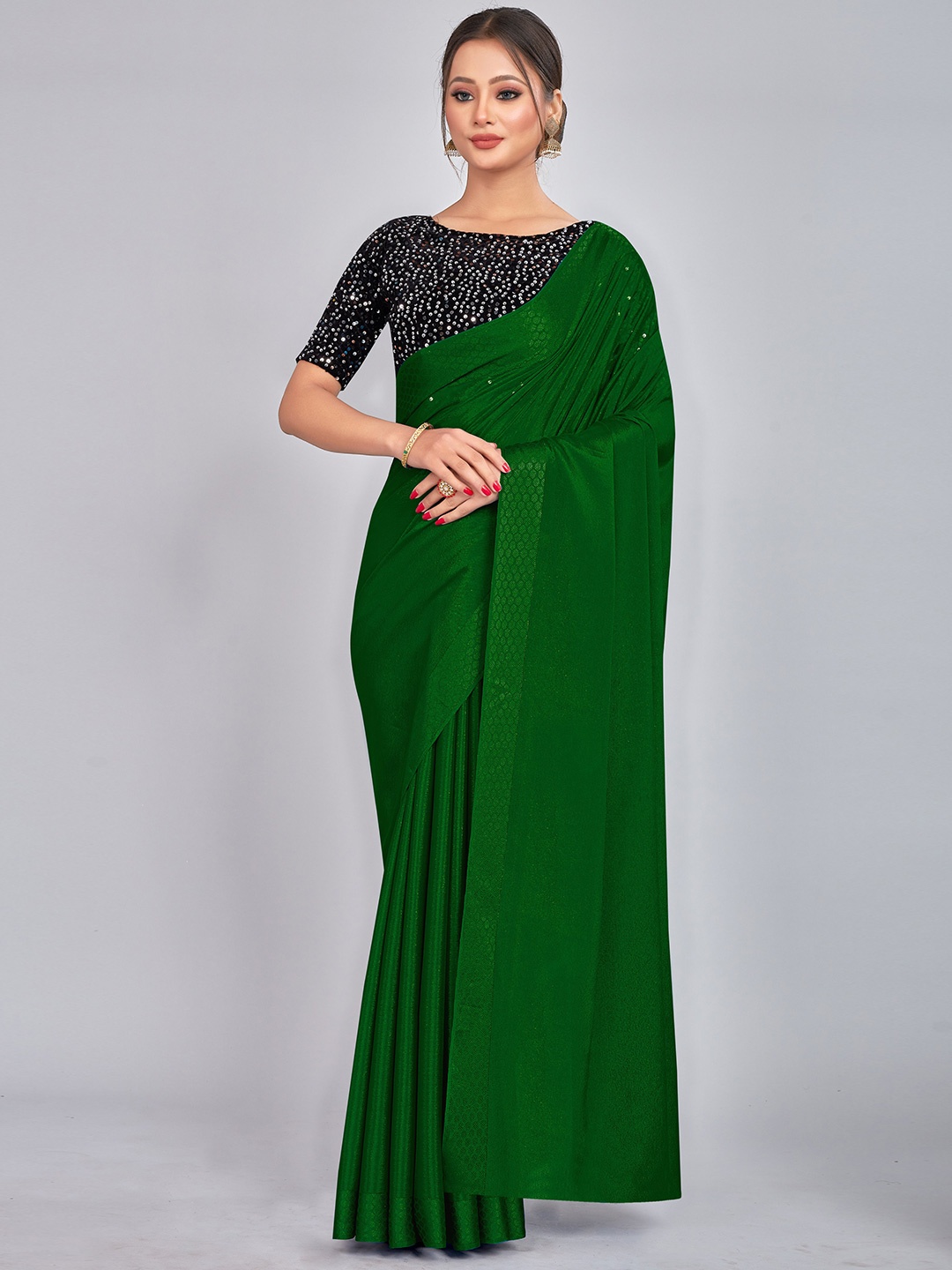 

CastilloFab Embellished Zari & Sequinned Saree, Green