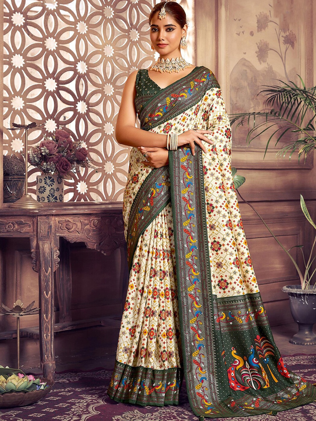 

Satrani Printed & Tassels Silk Cotton Fusion Saree, Cream