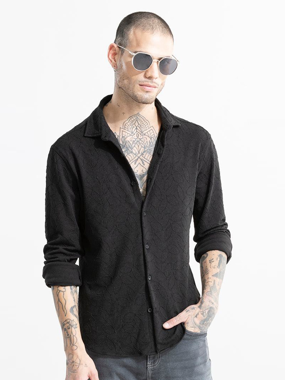 

Snitch Black Classic Slim Fit Spread Collar Long Sleeves Cotton Casual Shirt