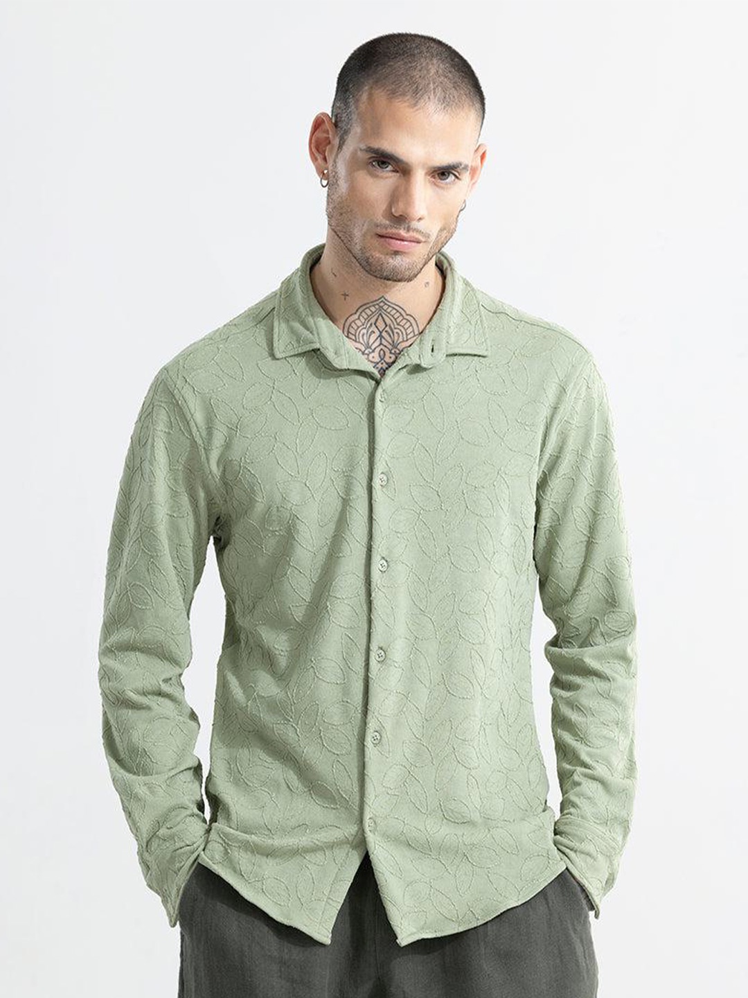 

Snitch Spread Collar Classic Slim Fit Casual Shirt, Green