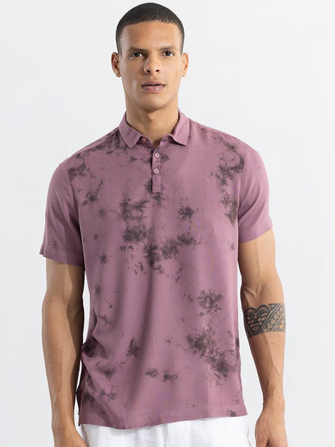 

Snitch Mauve Tie And Dye Polo Collar Slim Fit T-shirt