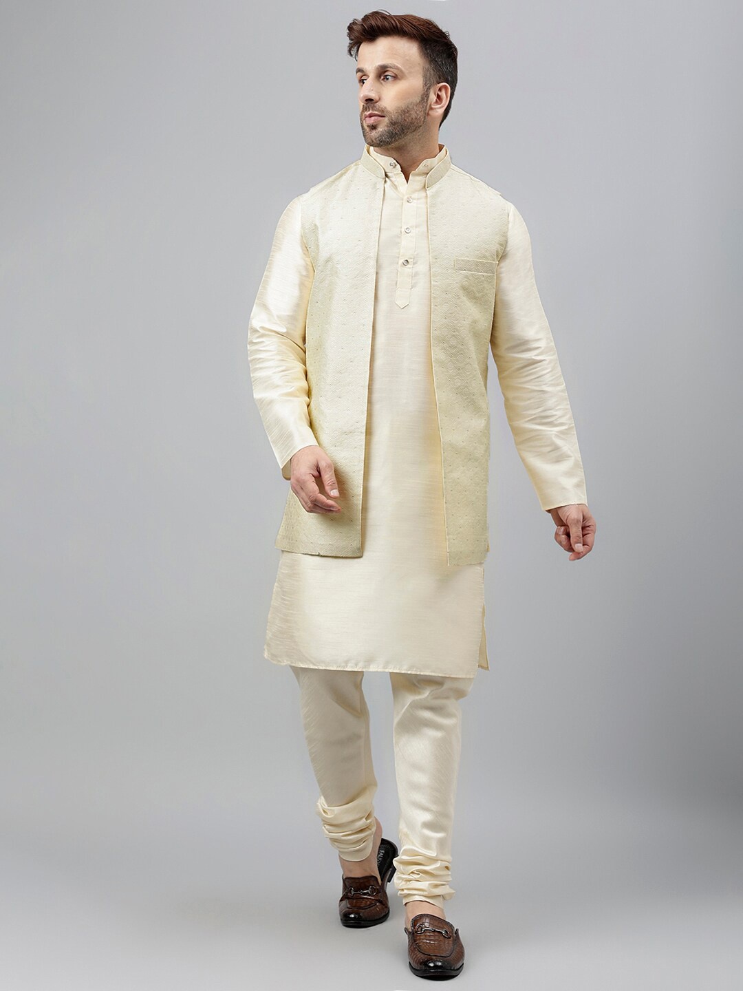

hangup plus Ethnic Motifs Mandarin Collar Kurta with Pyjamas, Off white