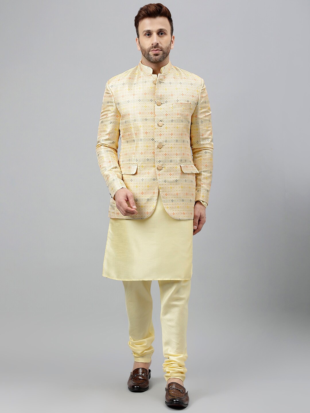 

hangup trend Regular Mandarin Collar Dupion Silk Kurta & Pyjama With Jacket, Yellow