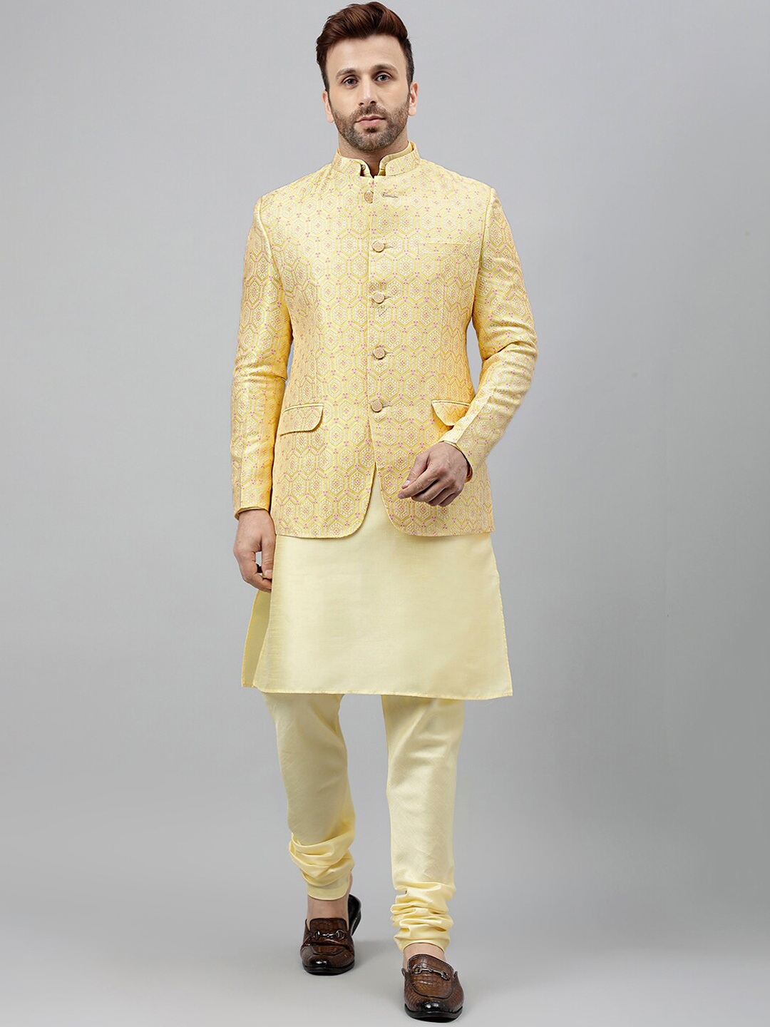 

hangup trend Regular Thread Work Dupion Silk Kurta with Pyjamas, Yellow