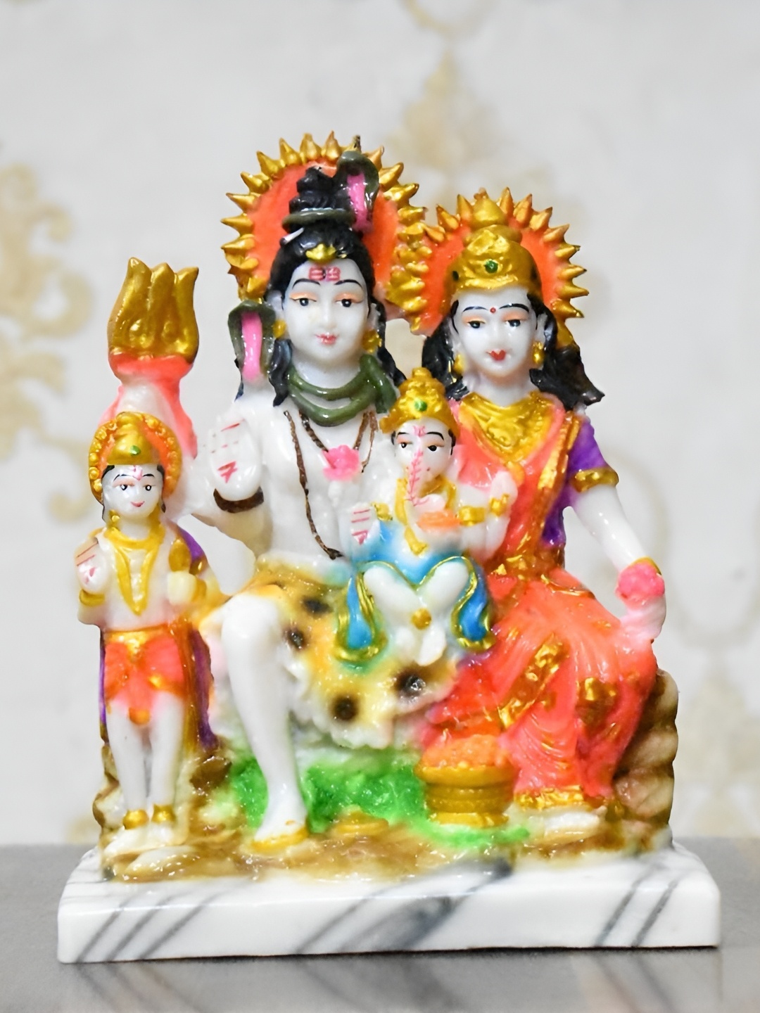 

krishnagallery1White Marble Religious Idol Showpiece, White