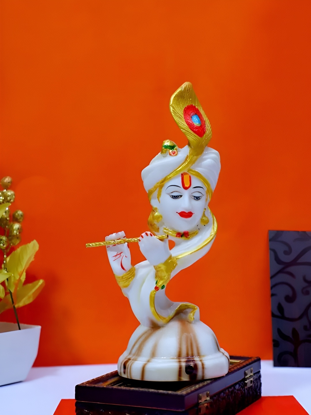 

krishnagallery1 White & Red Face Krishna Religious Marble Showpiece