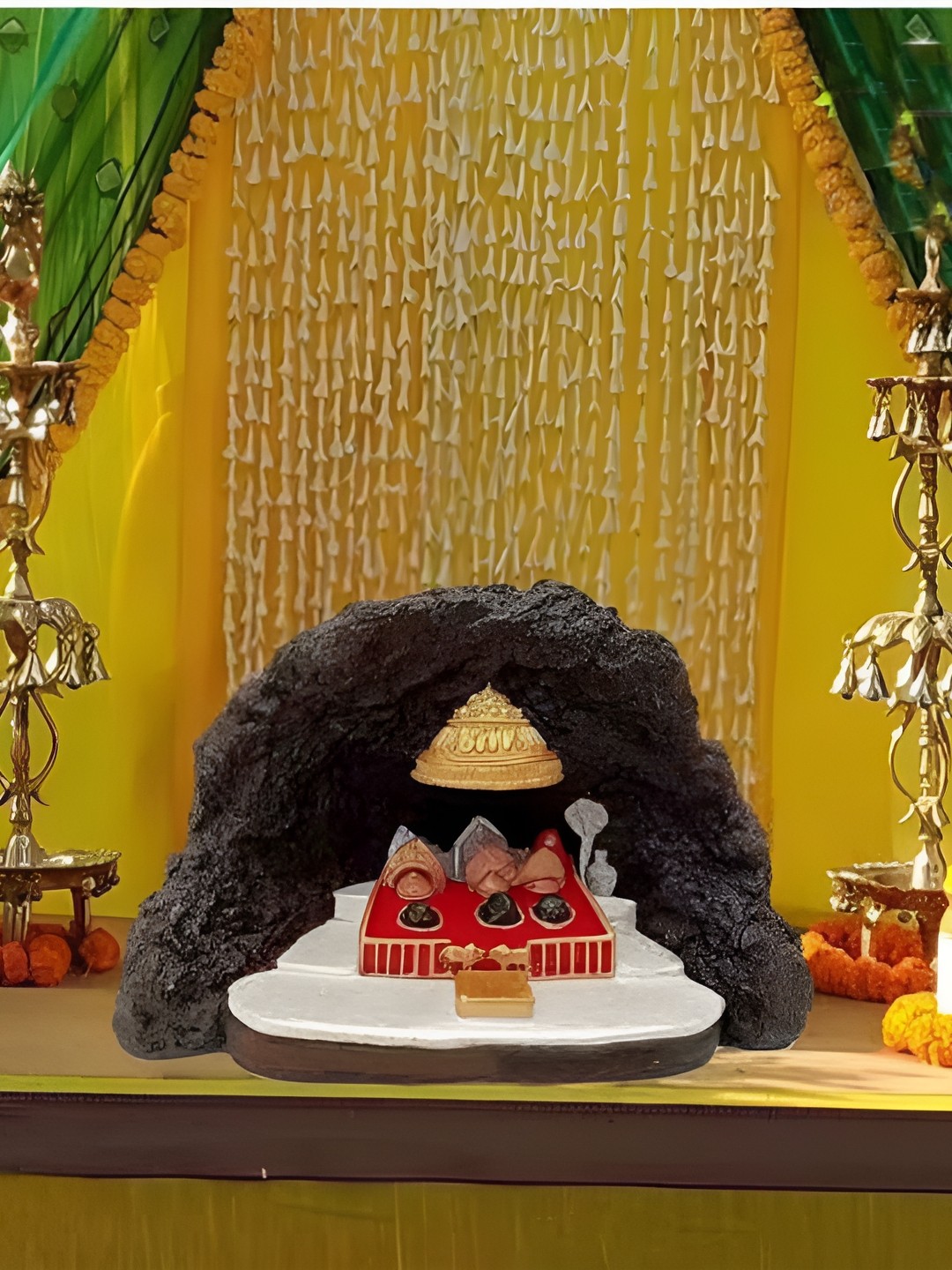 

krishnagallery1 Red & Gold Toned MATA Vaishno Devi Darbar Decorative Showpiece