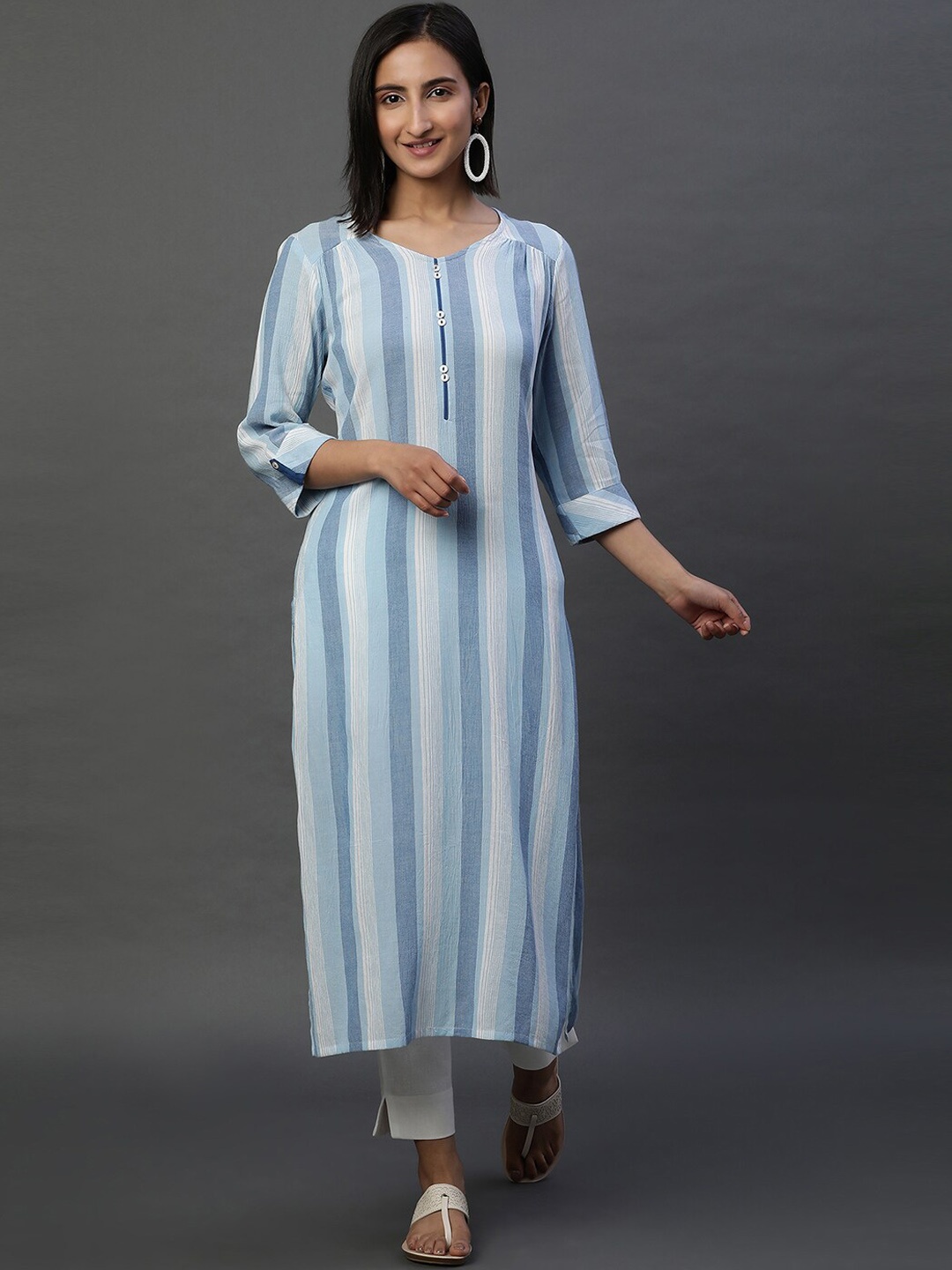 

AURELIA Striped Dyed V Neck Straight Kurta, Blue