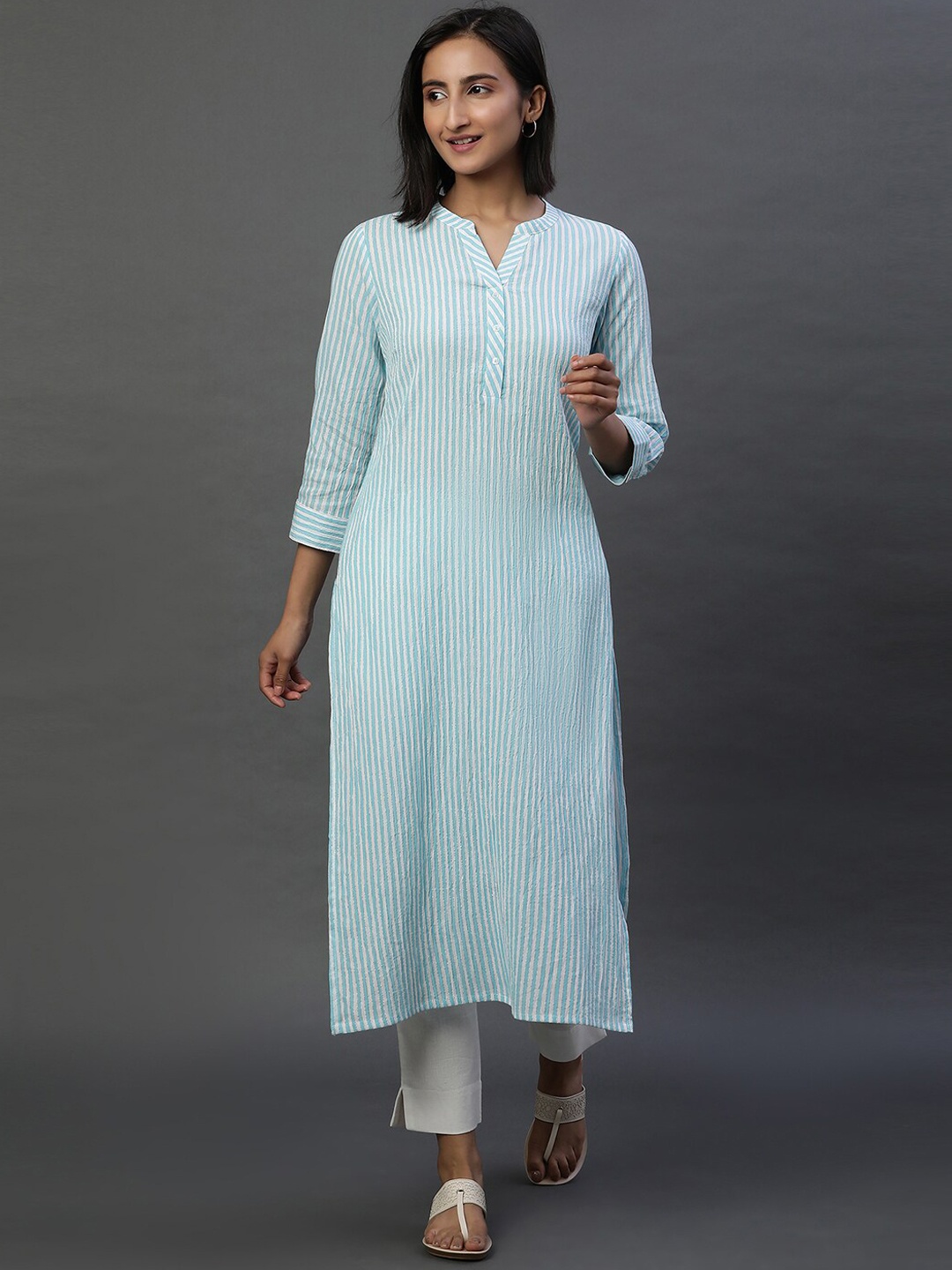 

AURELIA Striped Dyed Mandarin Collar Straight Kurta, Blue