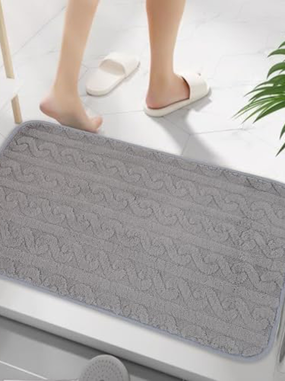 

HomeCloud Grey 500 GSM Microfibre Non-Slip Washable Bath Mat
