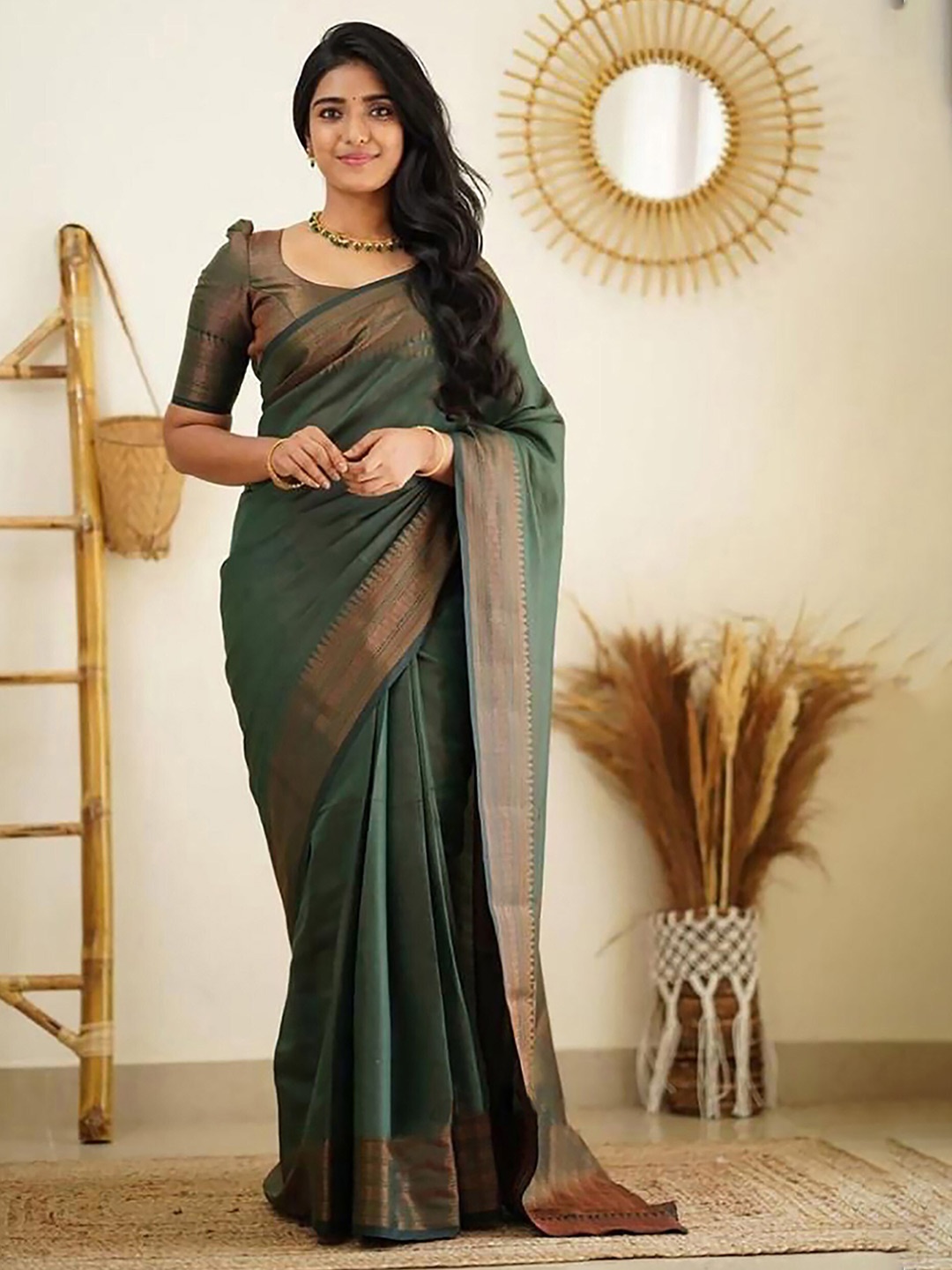 

Aldwych Woven Design Designer Banarasi Saree, Green