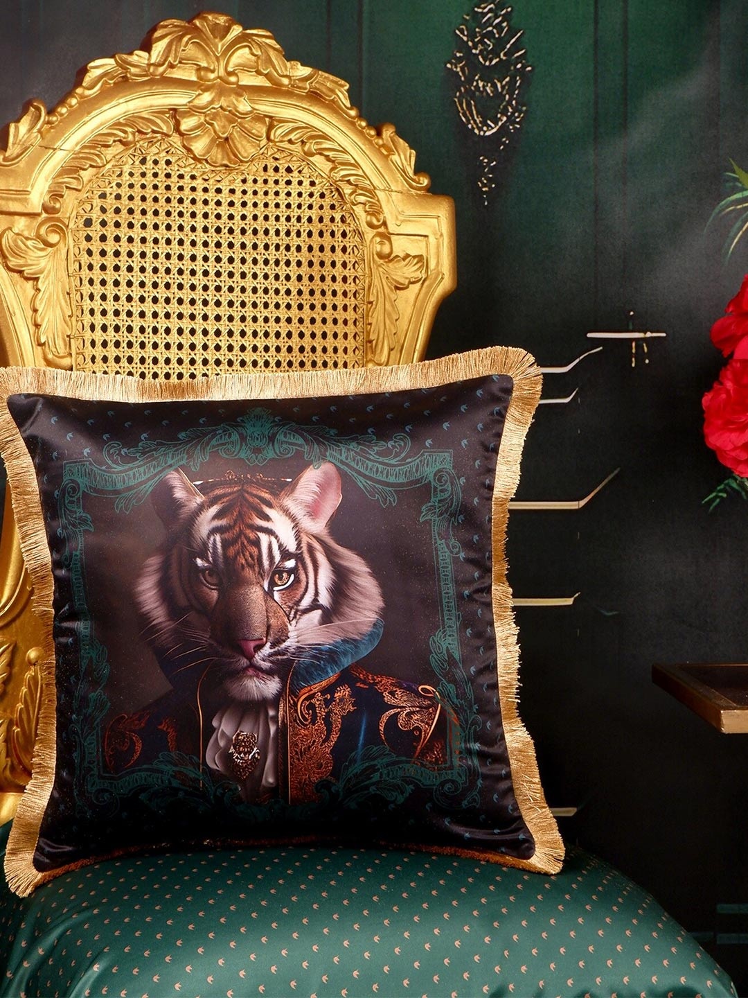 

THE WHITE INK DECOR Tropical Elegence Green & Gold-toned Satin Square Cushion Covers