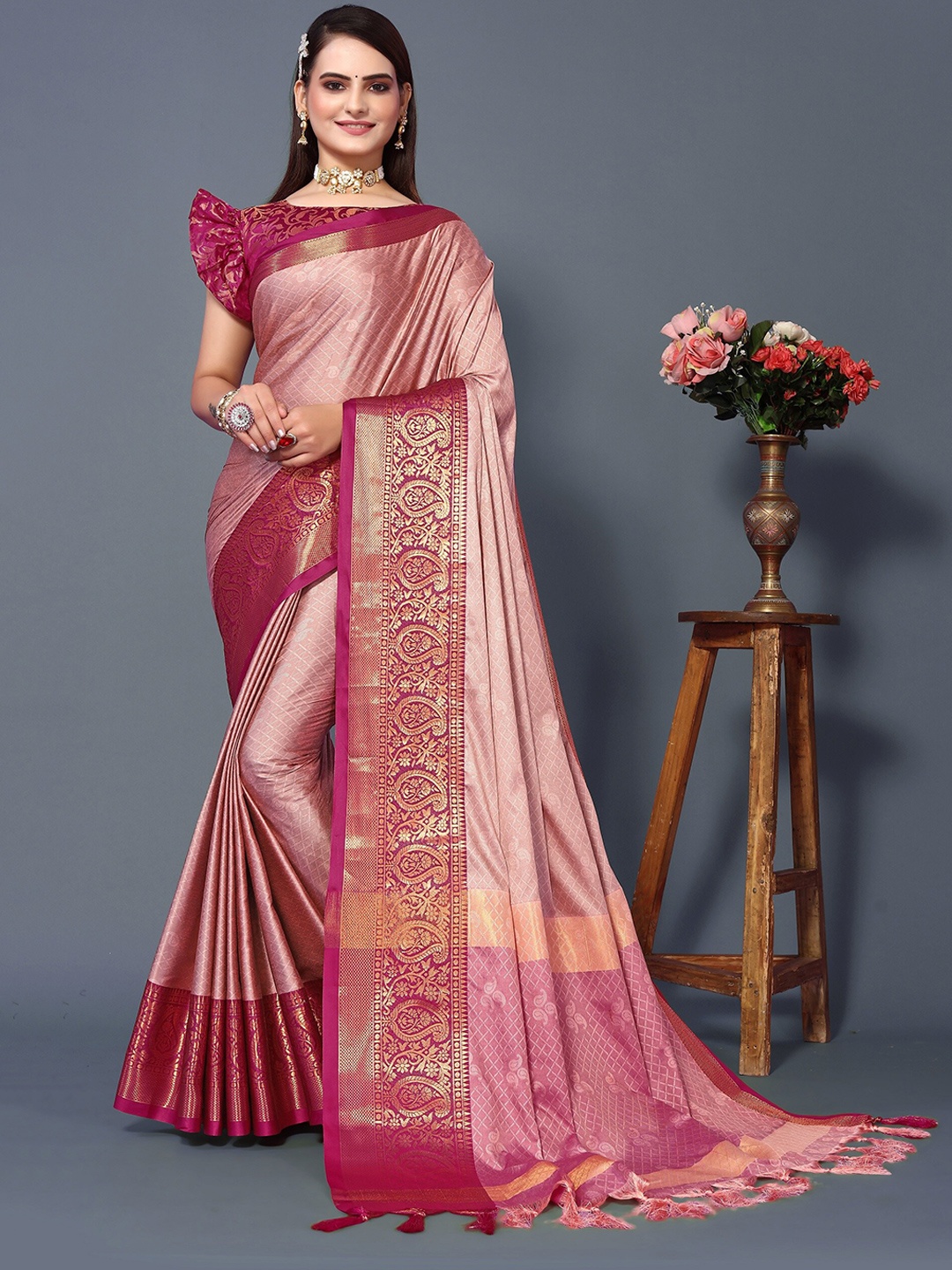 

DRESSTIVE Ethnic Motif Woven Design Zari Saree, Pink