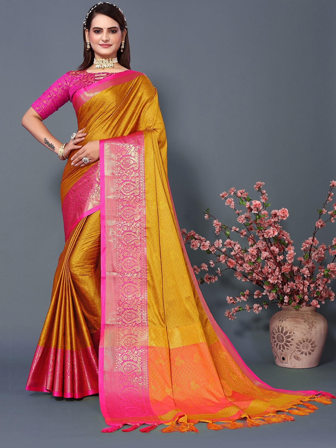 

DRESSTIVE Ethnic Motif Woven Design Zari Saree, Mustard