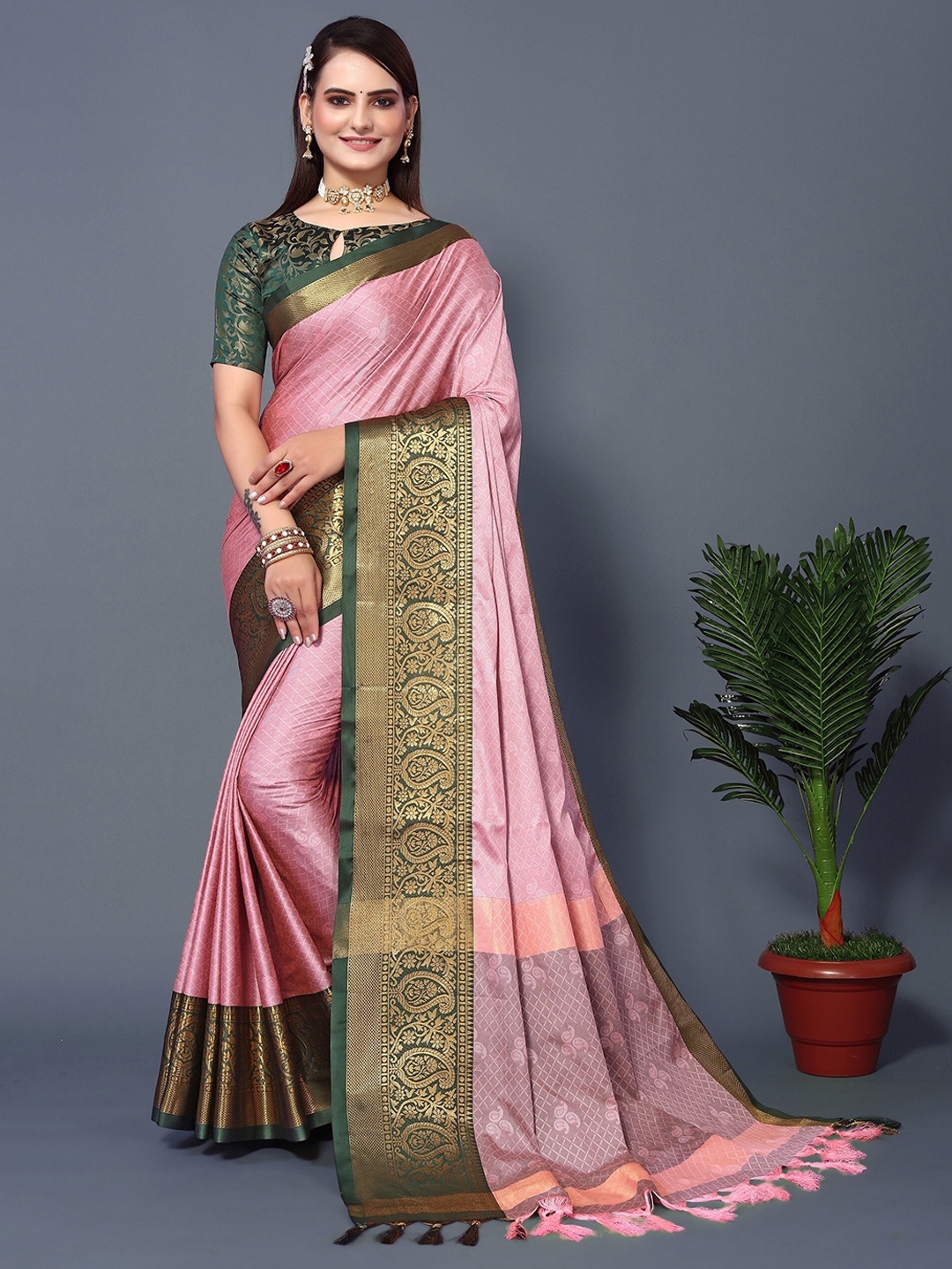 

DRESSTIVE Ethnic Motif Woven Design Zari Saree, Pink