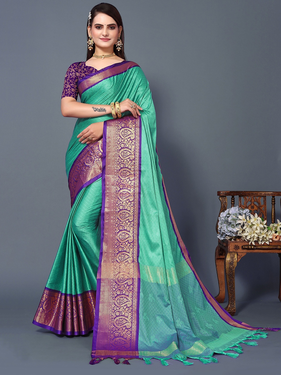 

DRESSTIVE Ethnic Motif Woven Design Zari Saree, Teal