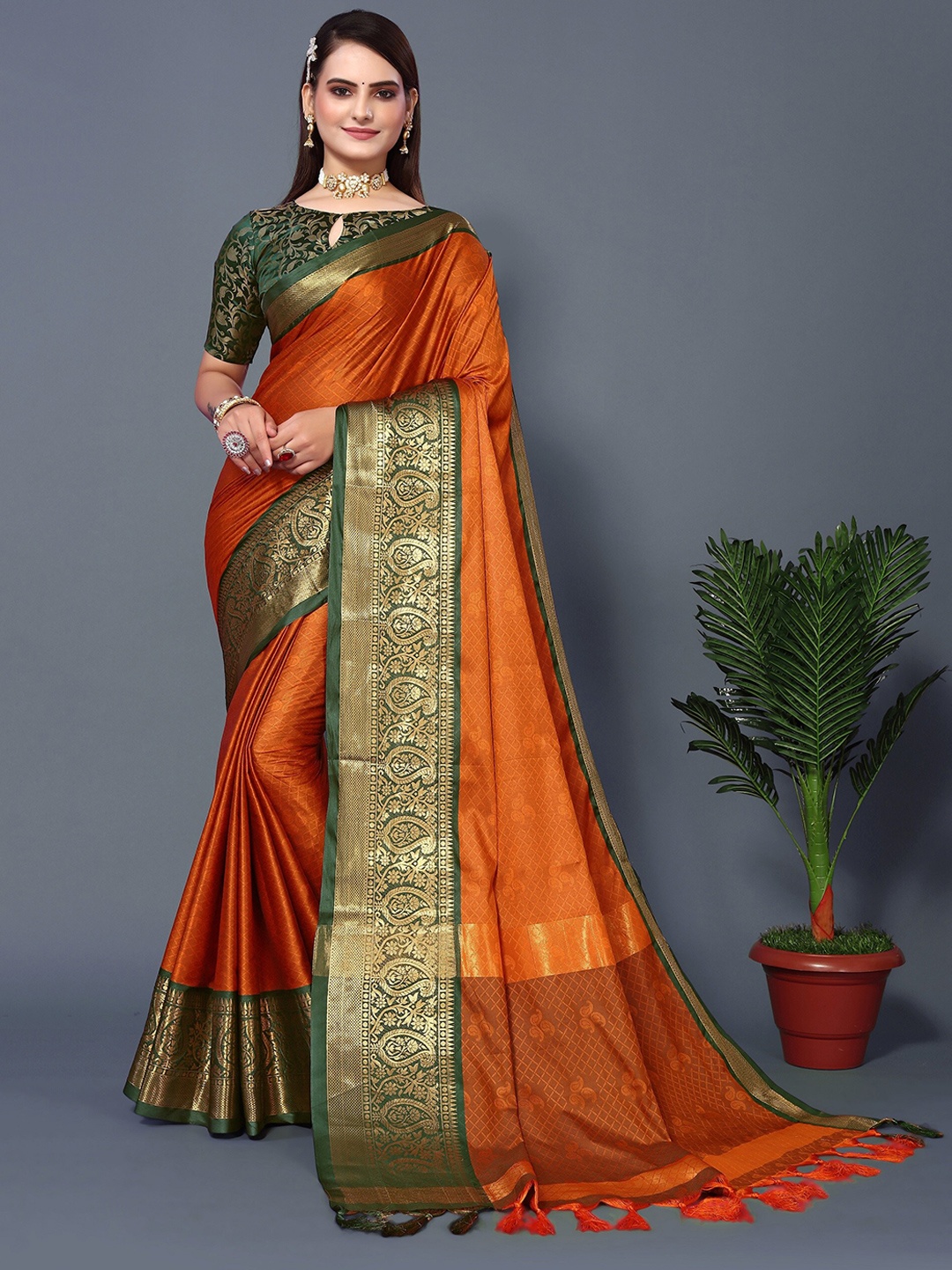 

DRESSTIVE Ethnic Motif Woven Design Zari Saree, Orange