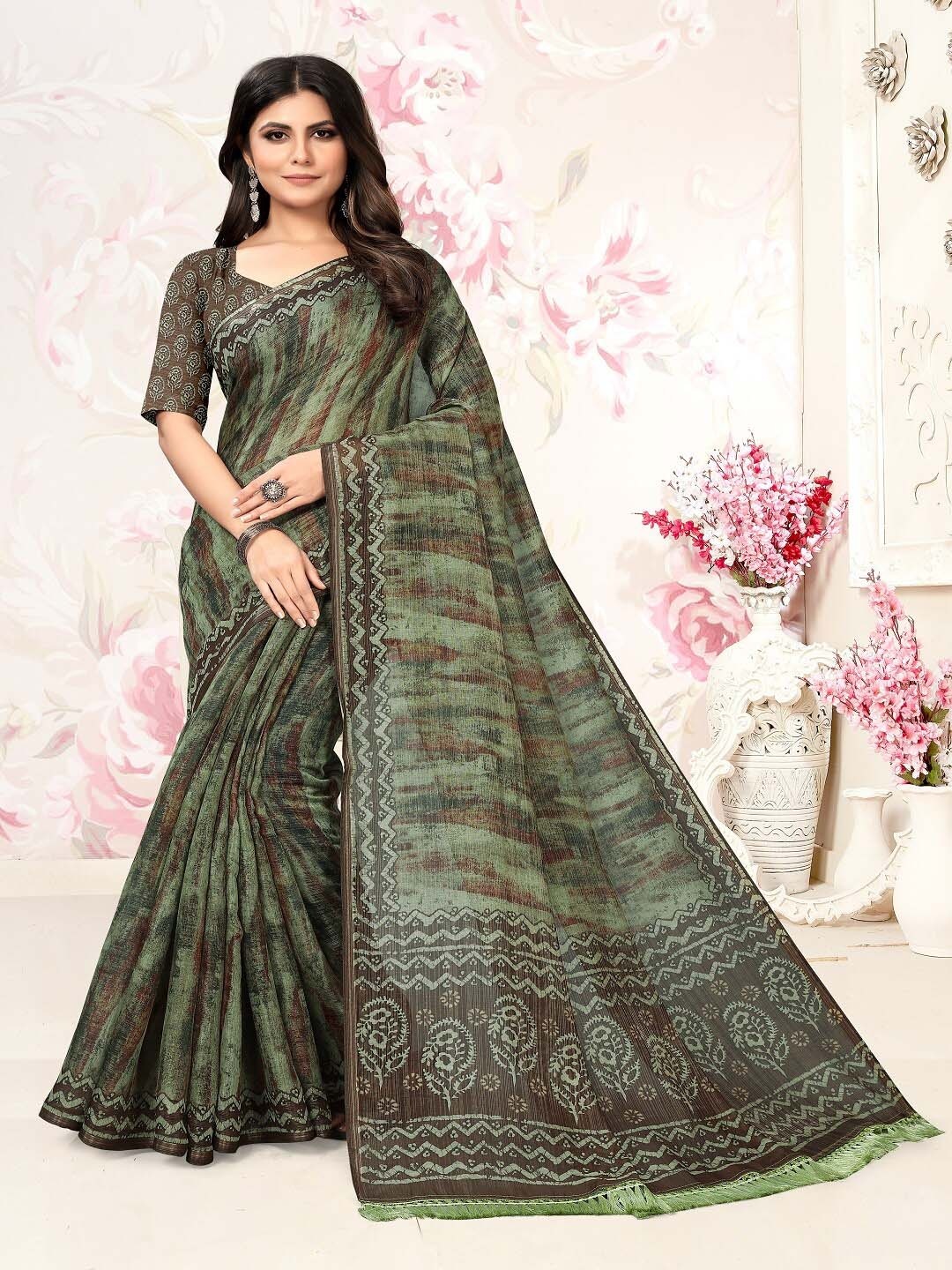 

ARYZE Ethnic Motifs Zari Silk Blend Saree, Green