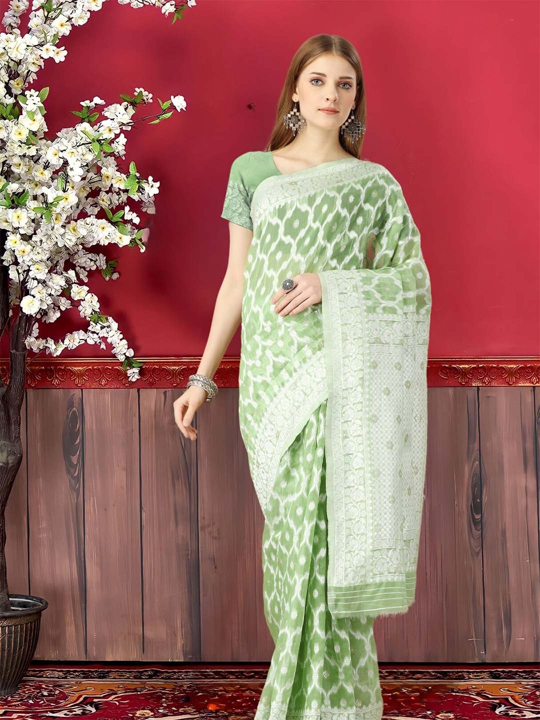 

MAGMINA Geometric Woven Design Banarasi Saree, Green