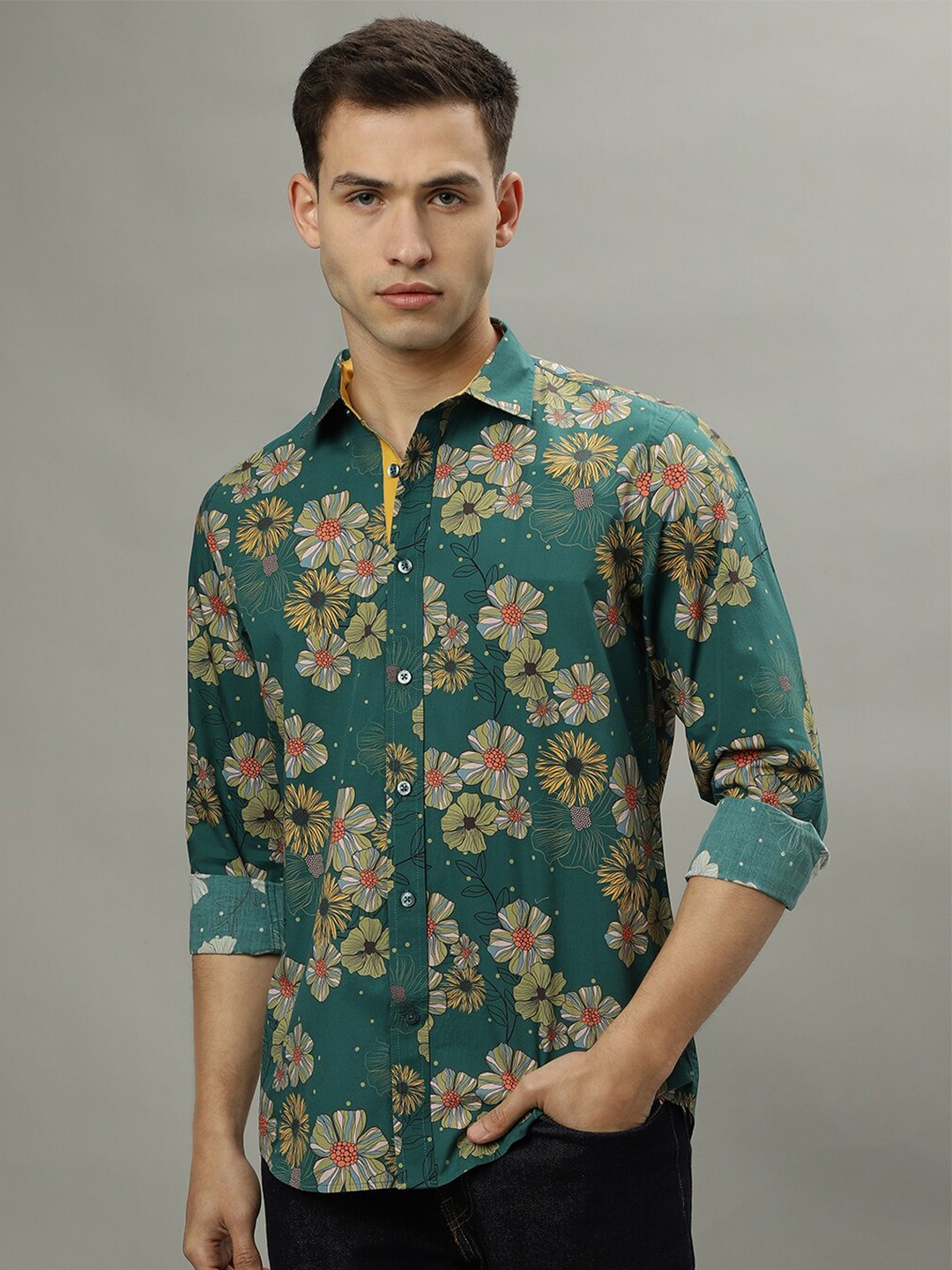 

Iconic Regular Fit Floral Printed Spread Collar Full Sleeves Cotton Casual Shirt, Green