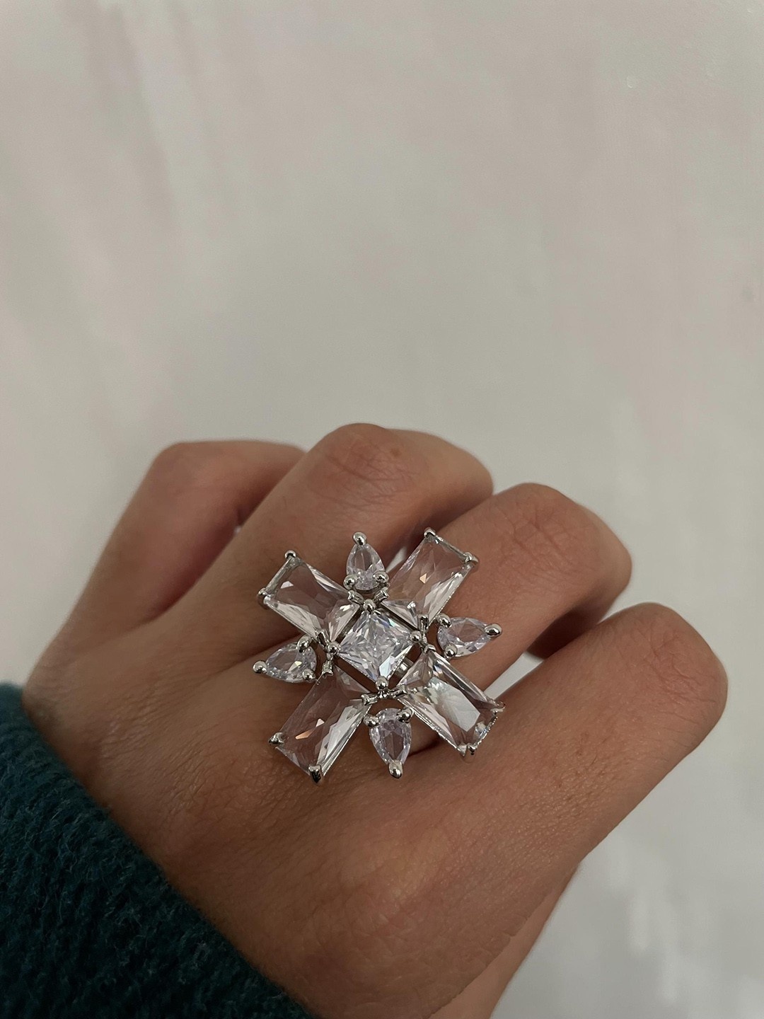 

ISHKAARA Rhodium-Plated AD Studded Ring, Silver