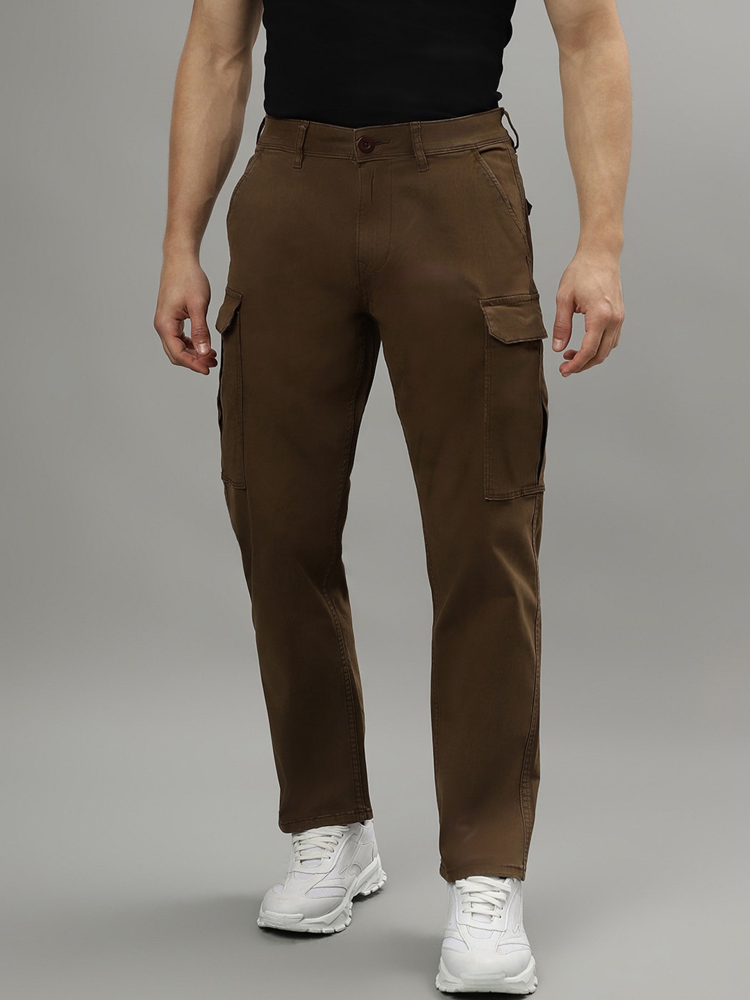 

Iconic Men Mid Rise Cargos Joggers, Brown