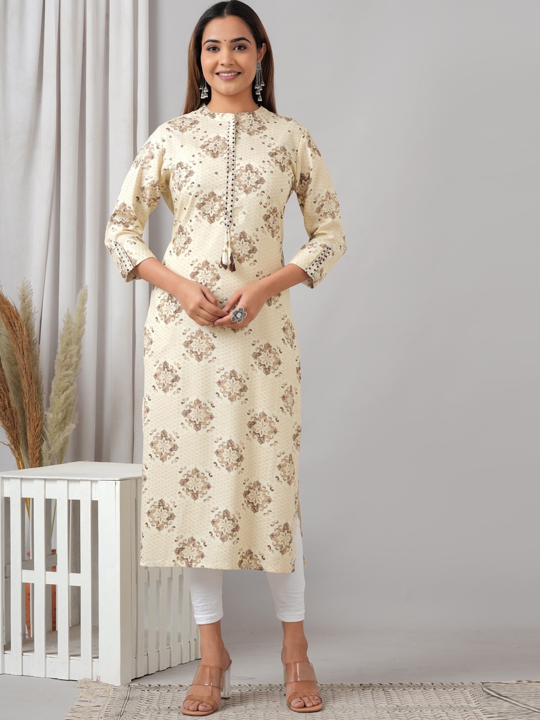 

HERE&NOW Floral Printed Mandarin Collar Floral Liva Kurta, Off white