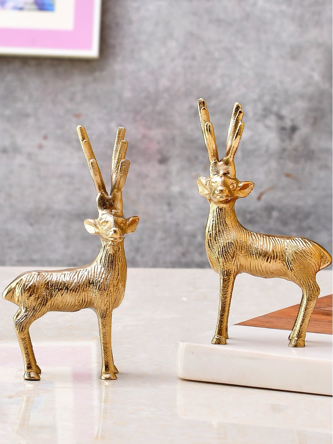 

CraftVatika Gold-Toned Small Figurine Metal Couple Deer Statue Showpiece