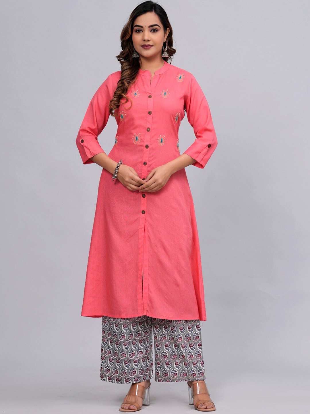 

MAUKA Embroidered Mandarin Collar A-Line Kurta with Palazzos, Pink