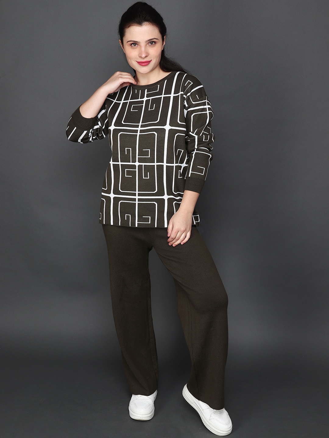 

Albion Printed Pure Cotton Round Neck Sweater & Trousers Co-Ords, Green